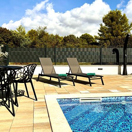 Apartment Agnes With 63 M2 Rooftop Terrace, Grill And Pool Okrug Gornji Kültér fotó