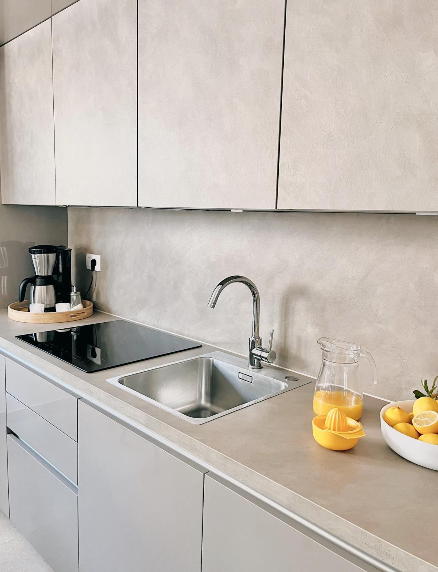 Apartment Agnes With 63 M2 Rooftop Terrace, Grill And Pool Okrug Gornji Kültér fotó